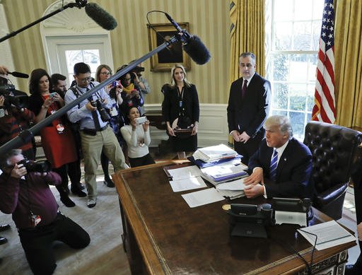 dcexaminer's tweet image. POLL: Almost half of voters think journalists &quot;make up&quot; anonymous sources washex.am/2ml9zMl