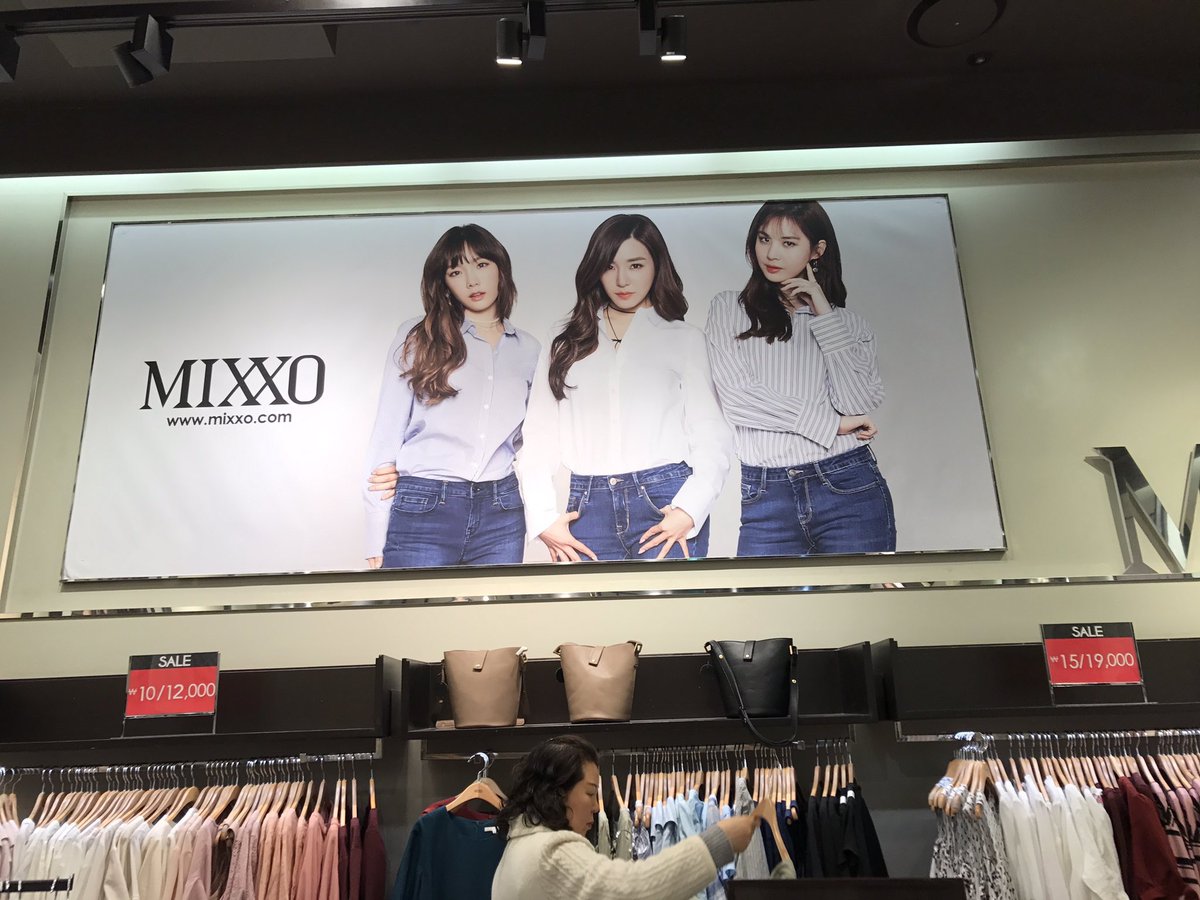 yorumunee_exo's tweet photo. いいよね韓国はこんなのあって💗
羨ましい👏
ユニクロもこんな感じでいこうよㅋㅋ https://t.co/rPJk2E4vWV