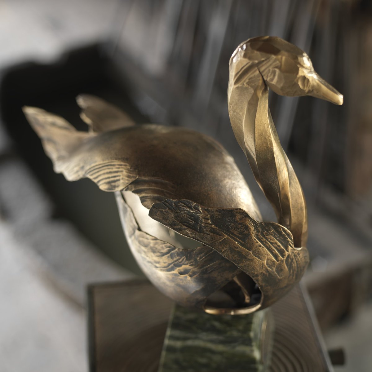 CalnanAnhoj's tweet photo. Bronze #TheSaintPatrickSwan destined for Michael Dowling of #northwellhealth as the 2017 #grandmarshal of the @StPatsParadeNYC ! https://t.co/VcRVlZ6JMf