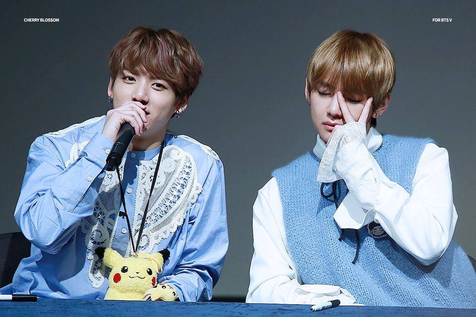 daniela88403091's tweet photo. (Vkook-Taekook )
Kim Teahyung and Jungkook Cute Moments https://t.co/7OnpTR3tkb