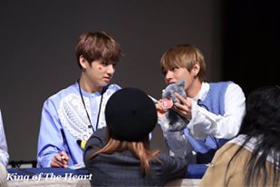 daniela88403091's tweet photo. (Vkook-Taekook )
Kim Teahyung and Jungkook Cute Moments https://t.co/7OnpTR3tkb