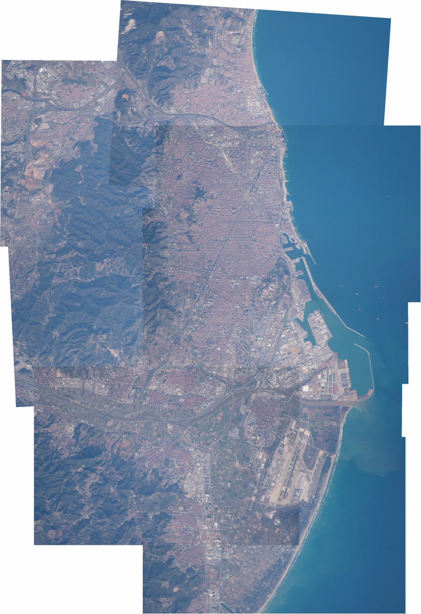 Thom_astro's tweet photo. Barcelona #BigPicture! I know a really good restaurant there... let me find the street ;) https://t.co/FQb2wflJaH https://t.co/LT9inxQfvU