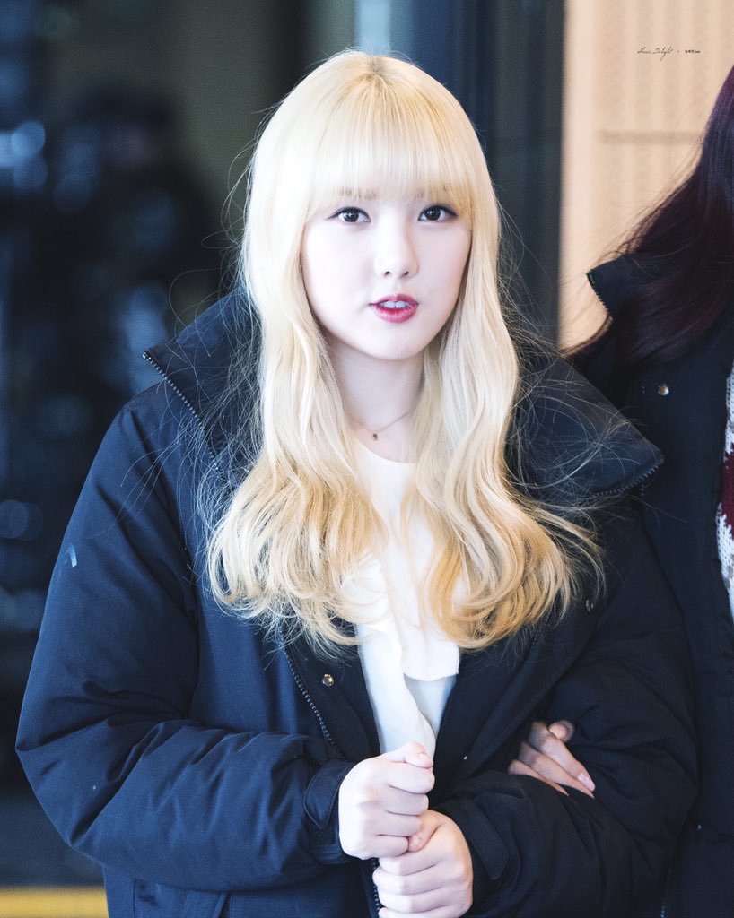 sheerdelight819's tweet photo. 170306 Mnet Present 예린
#여자친구 #GFRIEND #예린
언제나 이쁨♡ https://t.co/wI2F6TS8WO