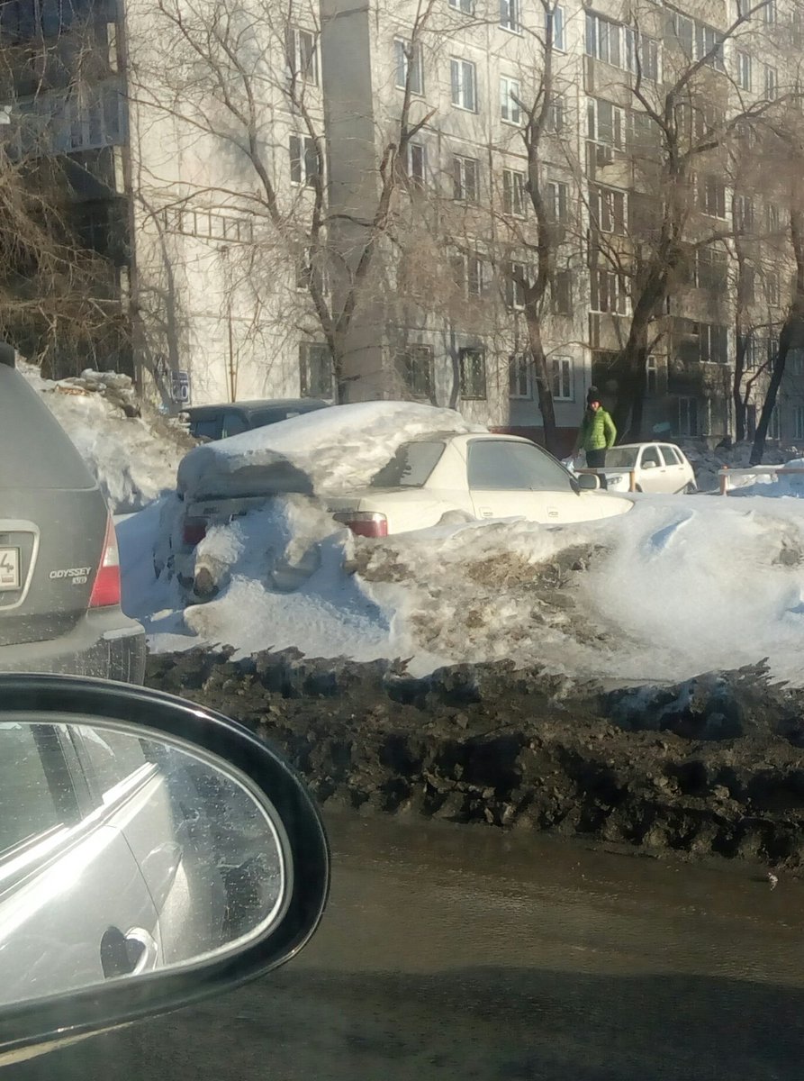 In Novosibirsk is het niet handig om ver van tevoren de beste verkoop plek vast te houden #8maart #vrouwendag #novosibirsk