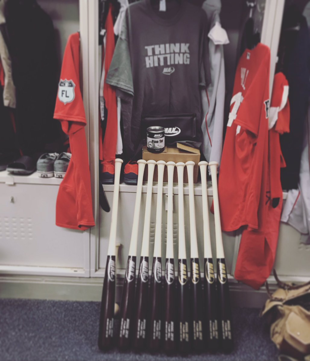 4_RealHill's tweet photo. Thank you @MaxBatBaseball for the Spring Training care package ! #OurMapleKicksAsh #ThinkHitting ⚾️ https://t.co/Hrl8wGmp8a