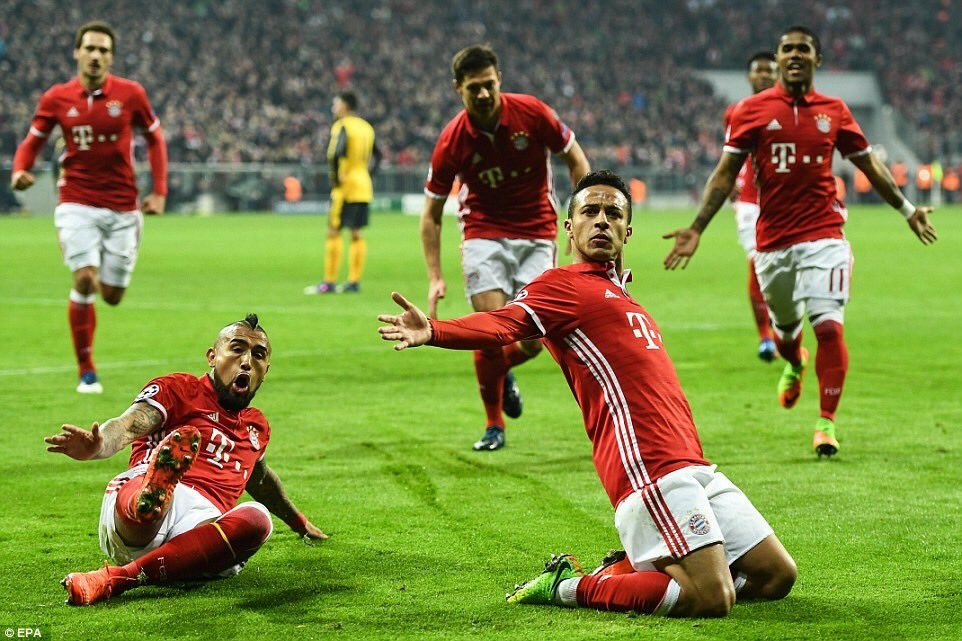 MwanaFA's tweet photo. Siku ya Wanawake Duniani,ningependa kutambua uwepo wa Mama Lewandowski,Mama Robben,Mama Costa na Mama Vidal..hakika hawa ni Wanawake shupavu https://t.co/fVRSSw9bVk