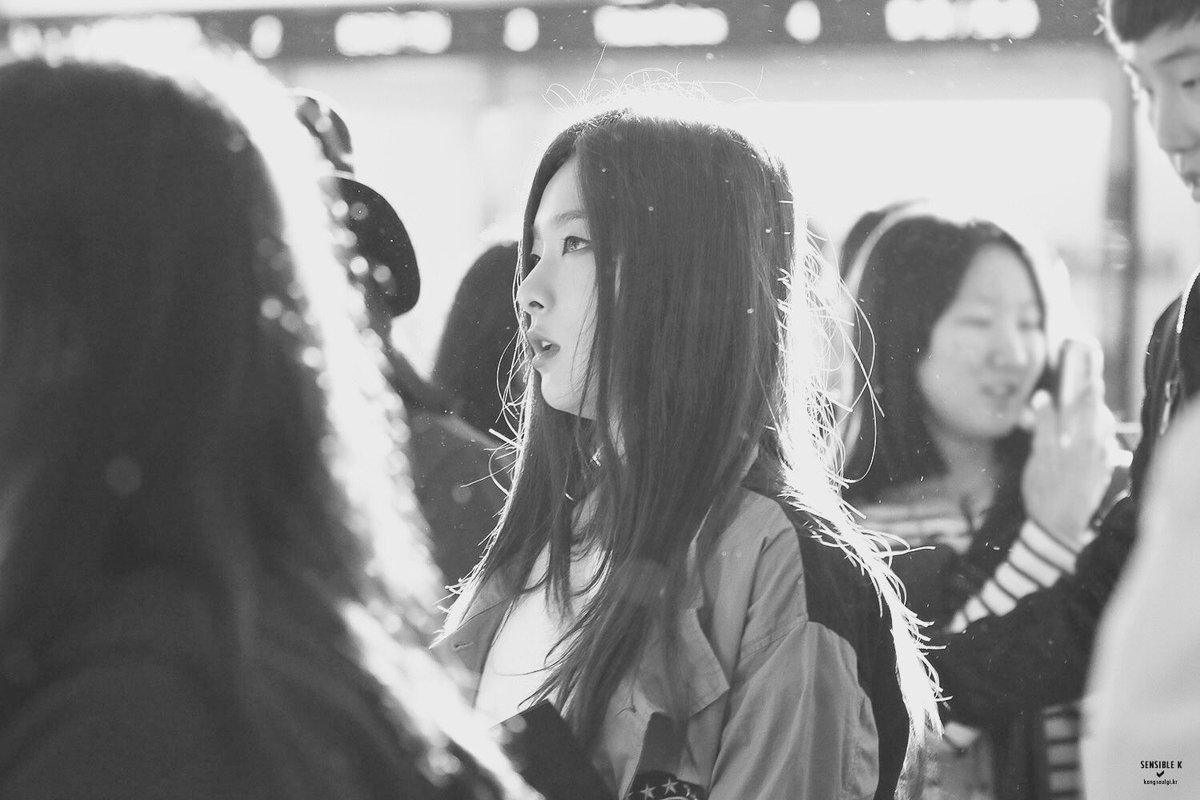 apgujongs's tweet photo. au where seulgi is mino's love at first sight 

"I just took one look at you, and then, there was just no turning back." https://t.co/xj7CydHnuf