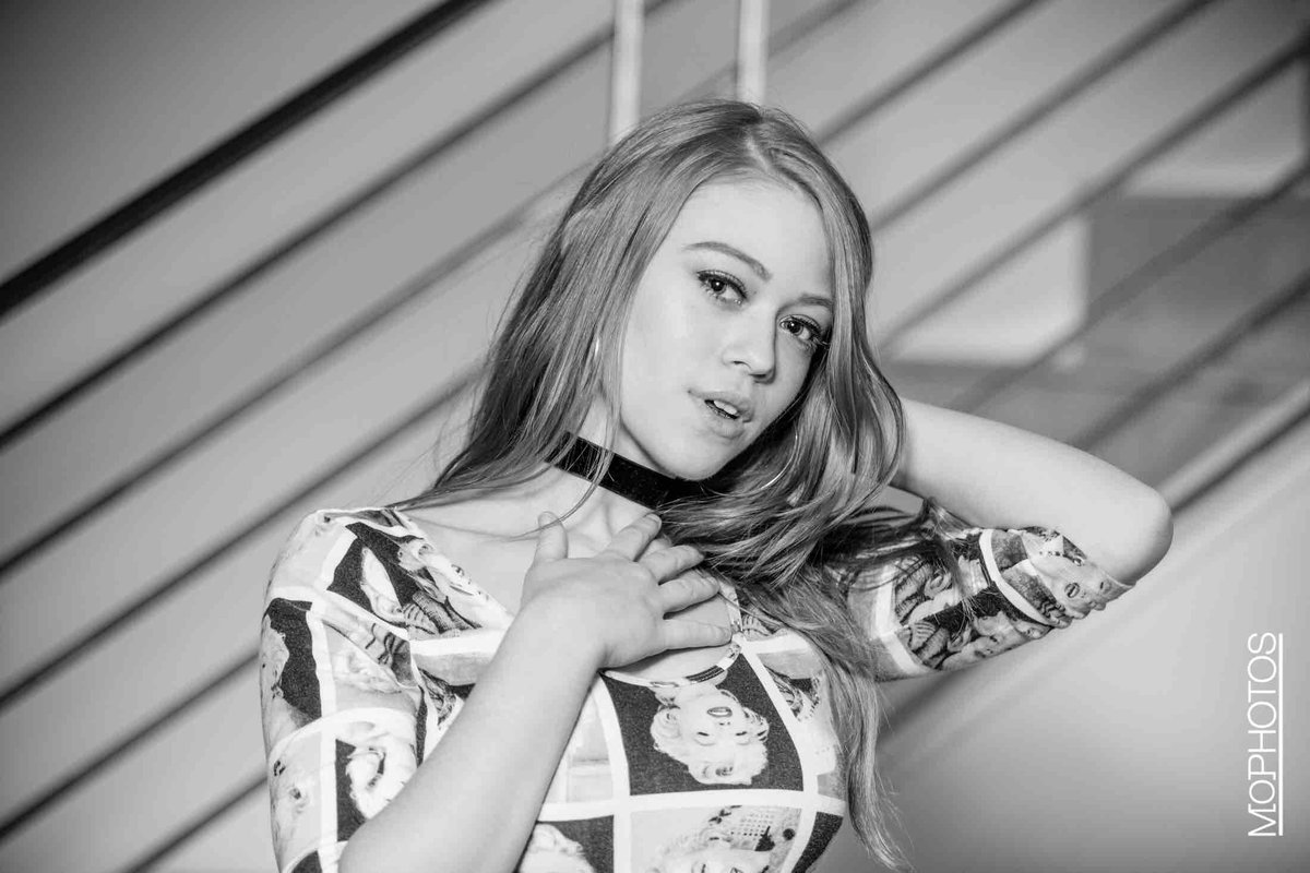 MoPhotosTX's tweet photo. Maggie!
She is amazing!!
#Maggie #Model #FortWorthModel #Amazing https://t.co/HoH5GOr6zX