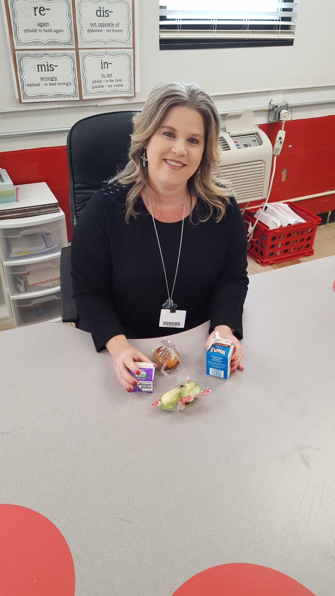 OES_lunch's tweet photo. Our kids and teachers eating break this morning.  I even snuck in one with my sugar grand baby https://t.co/ycOjq8tUWh