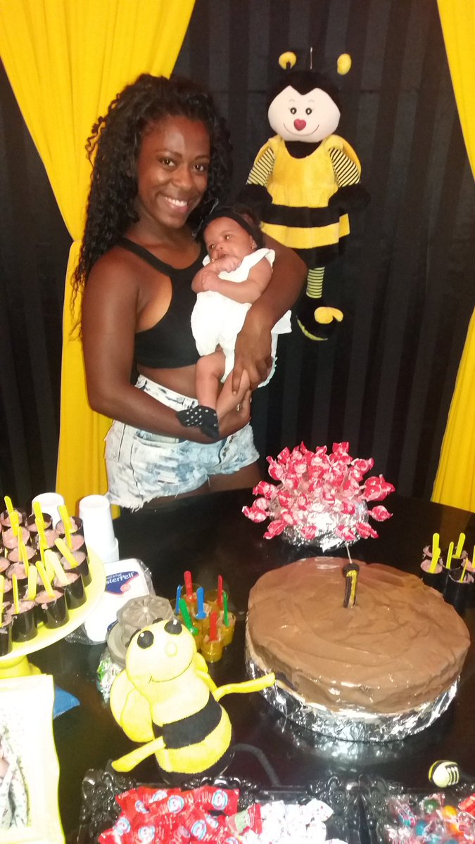 LuizaAnjos7's tweet photo. Mêsversario da princesa Ariela 😍😍😍 amo tanto ❤
#Ririfaz1
#Princesadaprima https://t.co/gg4PZAY84N