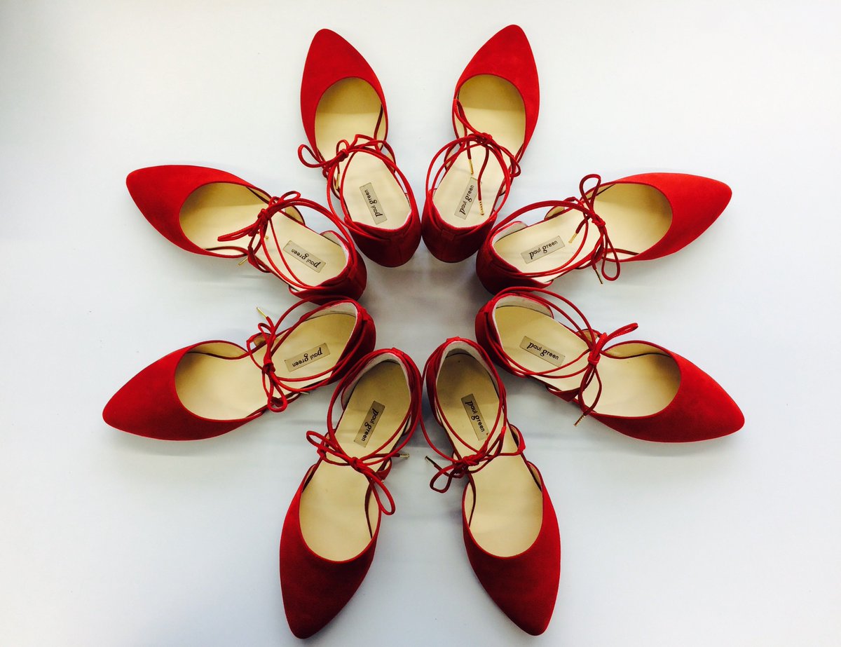 schuhe_lueke's tweet photo. Wenn Frauen mal den Kopf hängen lassen, dann nur um ihre neuen Schuhe zu bewundern. #weltfrauentag #womansday #frauenpower https://t.co/famRvouyjg