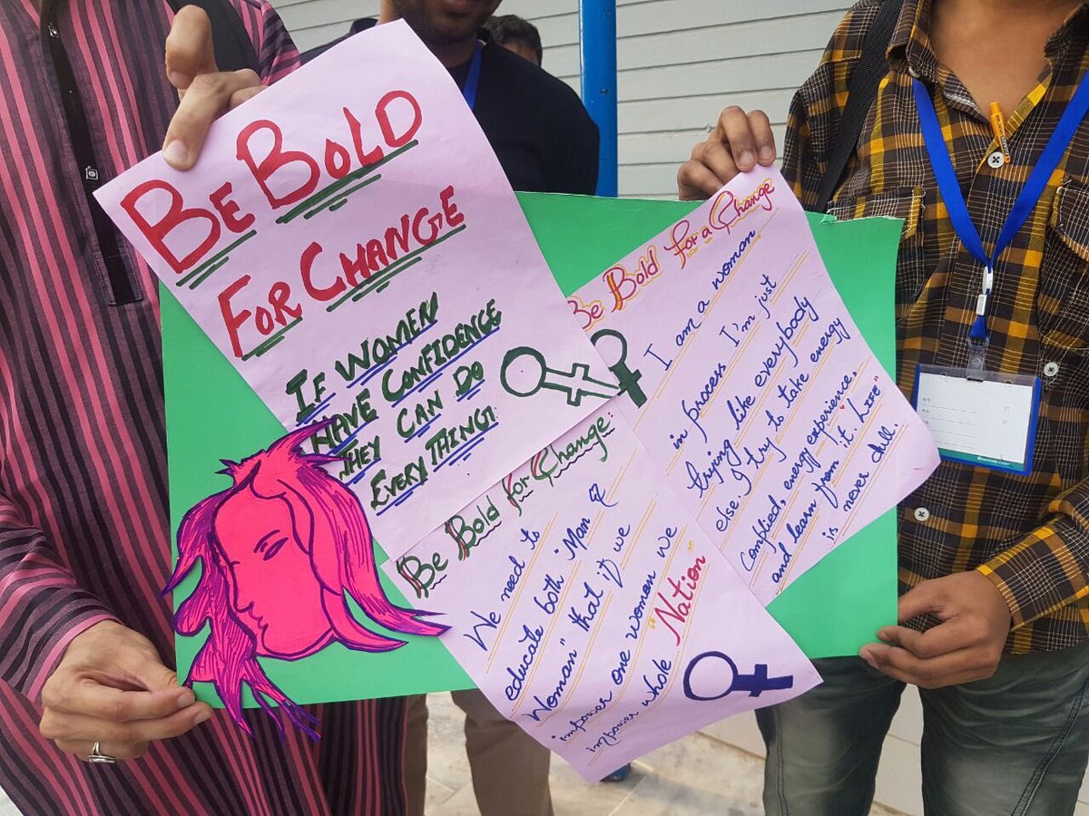 AnumFaheem's tweet photo. Messages from #englishworks stds on #IWD #BeBoldForChange @Horizon_WA @usconsulatekhi https://t.co/cvidO8Z3sD