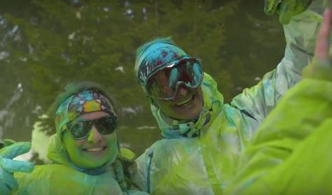 Rendez_Vous_TV's tweet image. Envie d'une expérience glisse fun et colorée ce WE ? Foncez aux Gets pour la #SkiColor, en images ici ▶bit.ly/2ne9Jmi