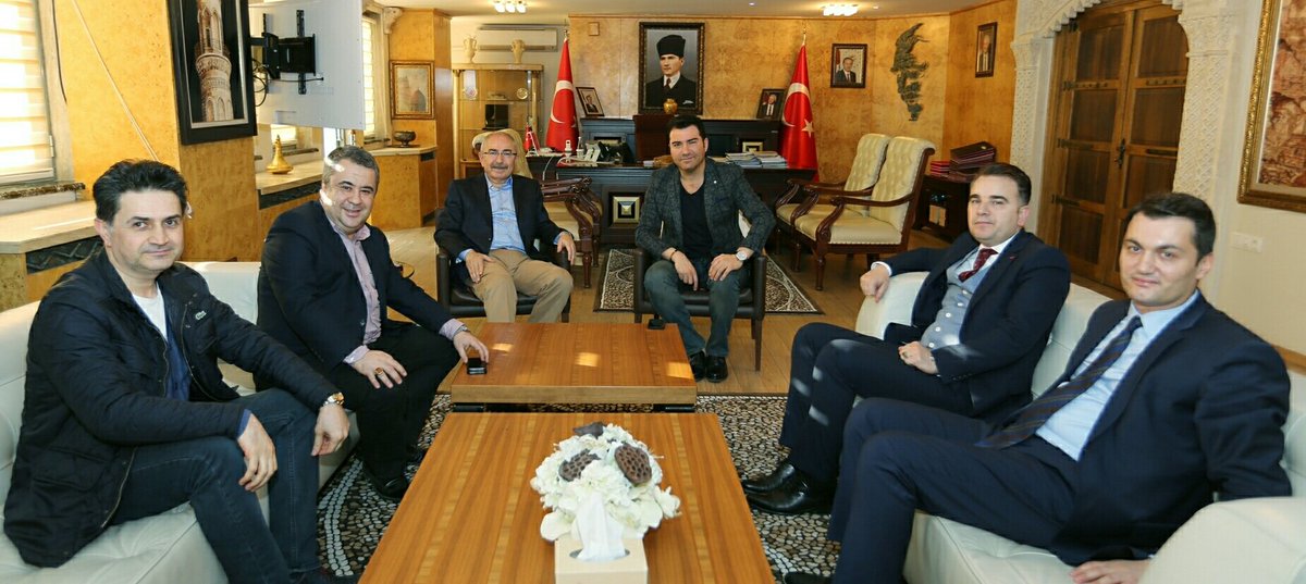 Vali/Büyükşehir Belediyesi Başkan V. <a href="/MustafaYMN/">Mustafa Yaman</a> Sanatçı Murat KURŞUN ile