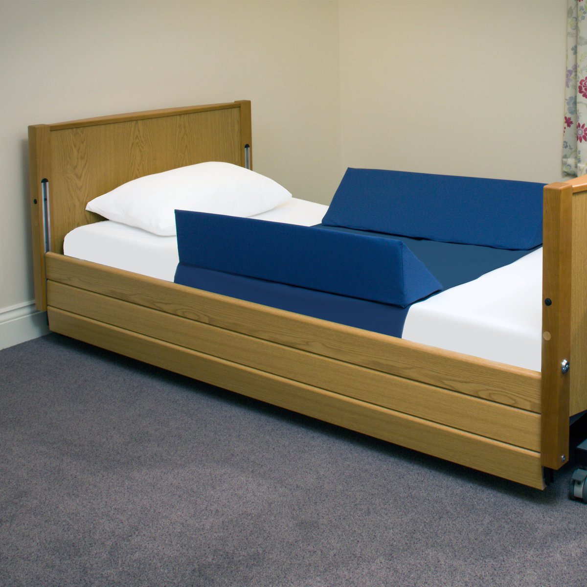 greentrousers_'s tweet photo. The Bed Side Wedges with Connecting Sheet can be used to prevent patients from falling out of bed. Only £59.99

https://t.co/TnucuuWt7t https://t.co/9tsmKZccQZ