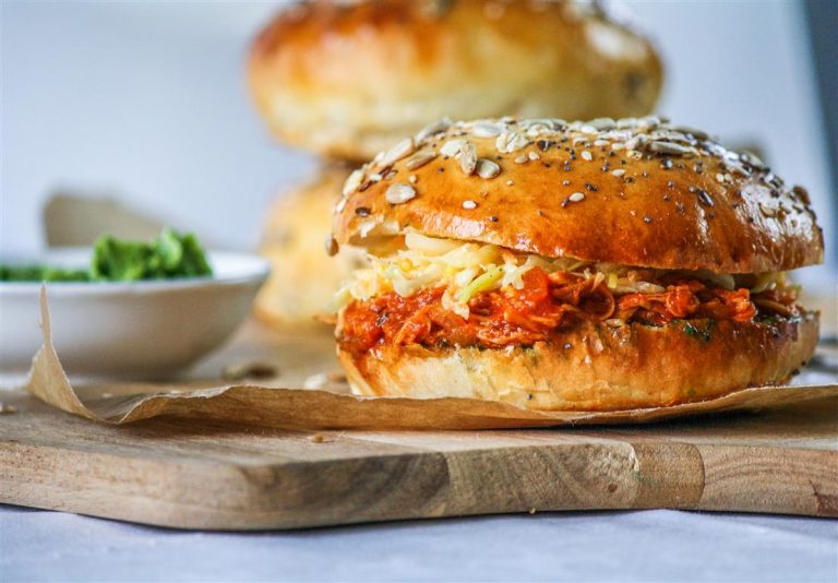 Pulled Chicken Burger
bit.ly/2mFlwgJ
#Kochprofis, #foodblogger , #burger, #chicken, #Rezepte