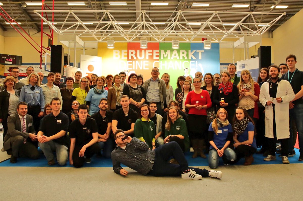 chancestreet's tweet photo. 10 Jahre #Berufemarkt ... #Ausbildungsmesse in #Kamenz ... #Ausbildung #AzubiLife #Unternehmer #Berufsorientierung https://t.co/qSGOSDcq0K