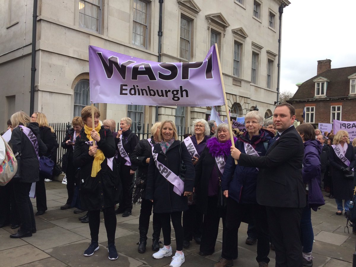 gmdfreelance's tweet image. Great to see @IanMurrayMP out with @WASPI_Campaign demonstrators at Westminster!