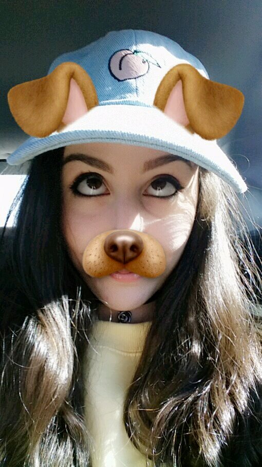 ollymakesmydays's tweet photo. I'm in love with my new peachy hat π #shakeyourpeach https://t.co/8KCa8w8QC3