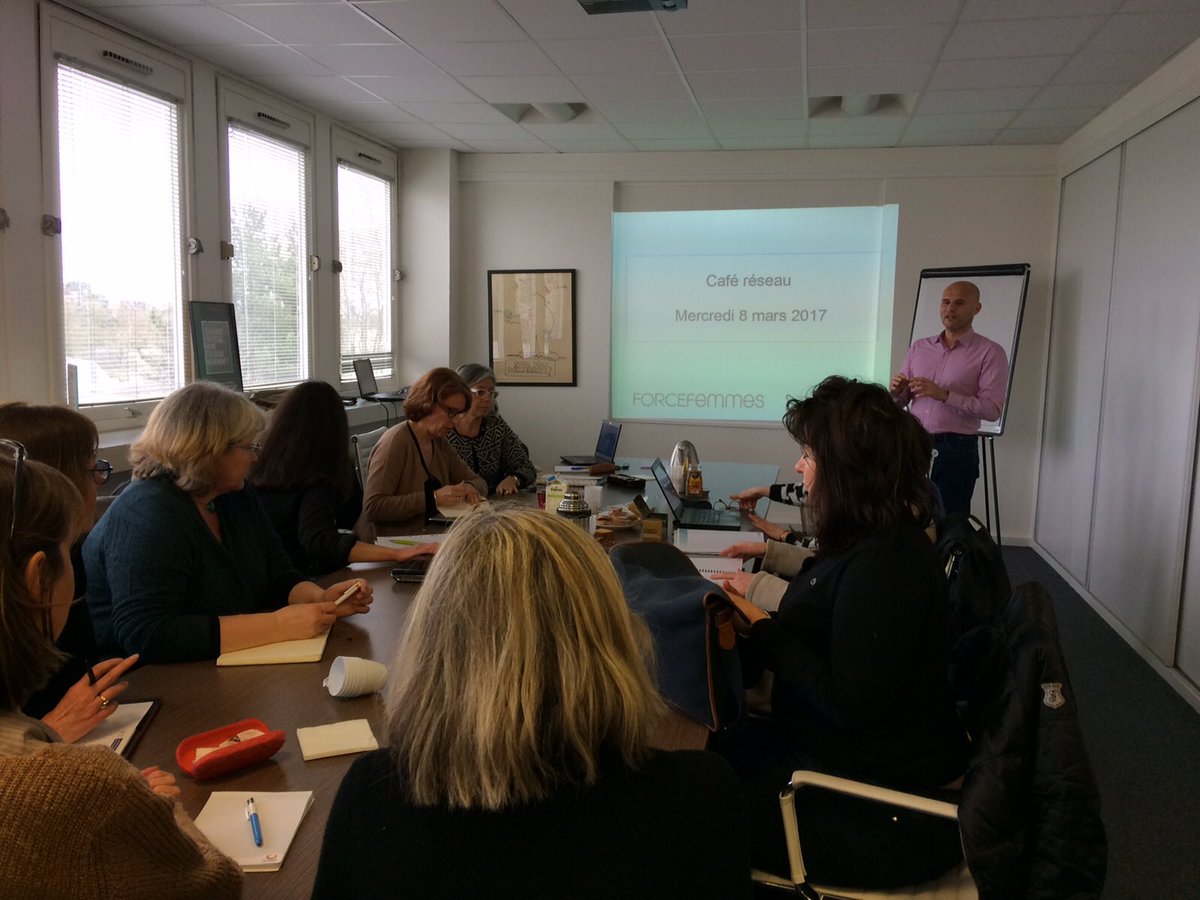 Une quinzaine de candidates pour L'atelier #réseaux #sociaux et #LinkedIn à #Rennes par <a href="/ErwannTromeur/">Erwann TROMEUR</a>. #8mars