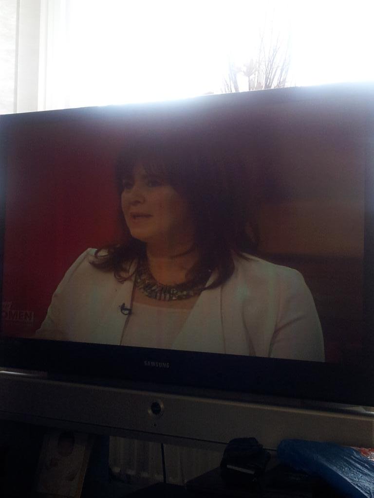 AdnittStacey's tweet photo. @loosewomen coleen is my lunch time favourite loose lady we have met once before and I would like meet her again :-D https://t.co/3R6j1VMk8J