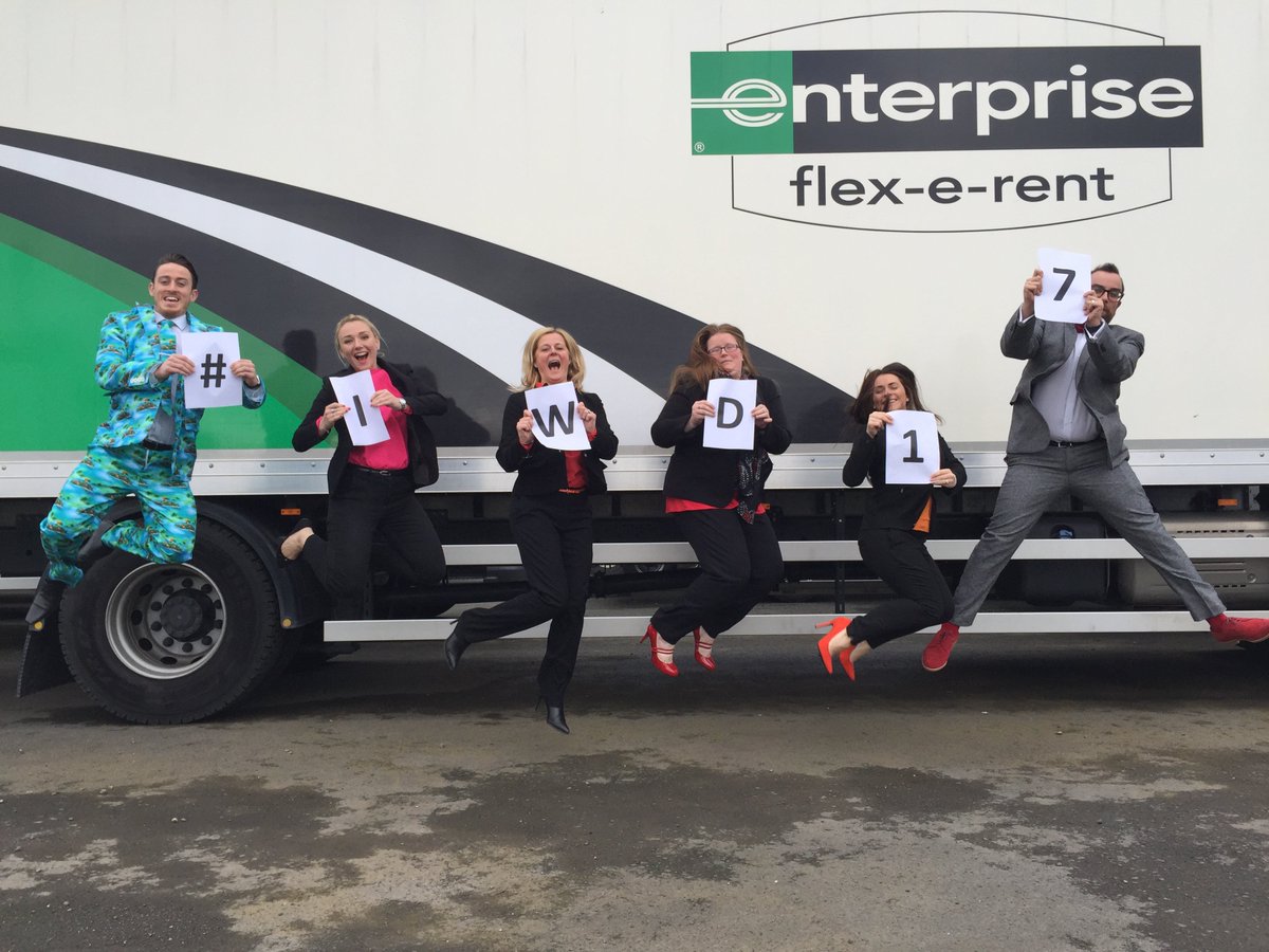 RachelClerkin's tweet photo. Team Flex-E-Rent HR celebrating #InternationalWomensDay #TeamFlexE #BeBoldForChange #IWD2017 #jump https://t.co/o3wP8sUMpI