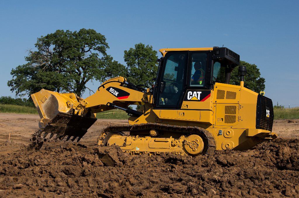 Global sales of construction equipment: are we at the bottom yet? Find out here: blog.machineryzone.com/2017/03/are-we…