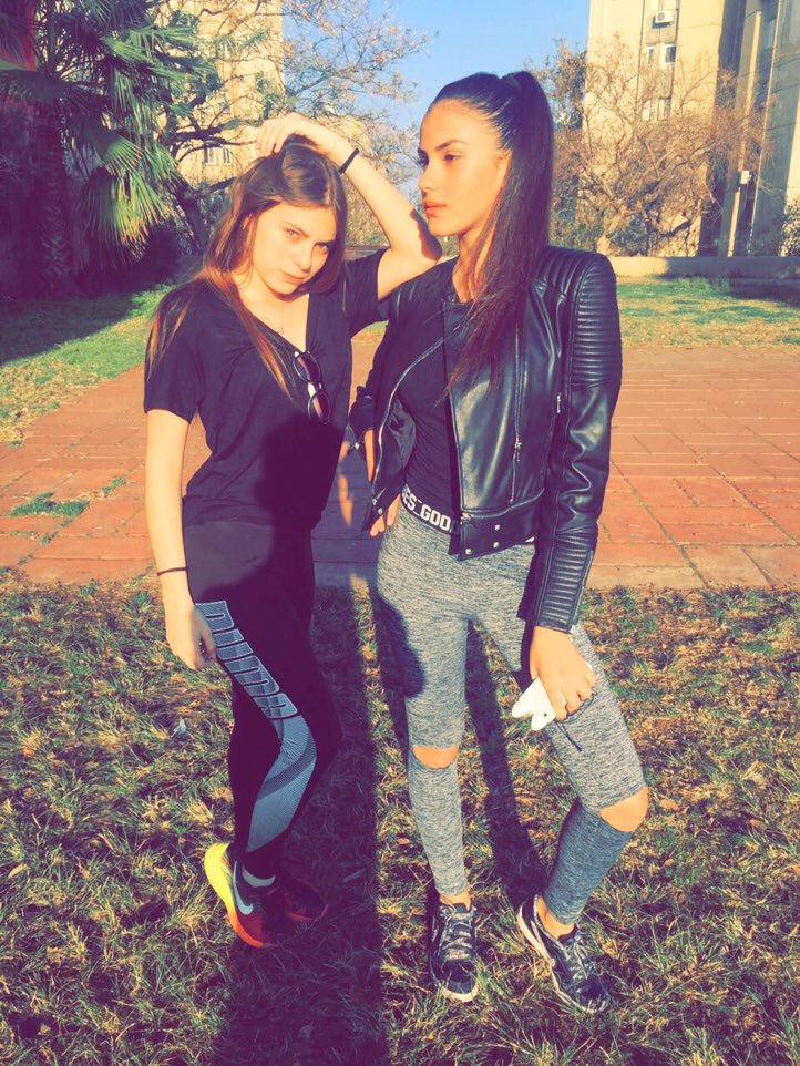 barr0200's tweet image. 