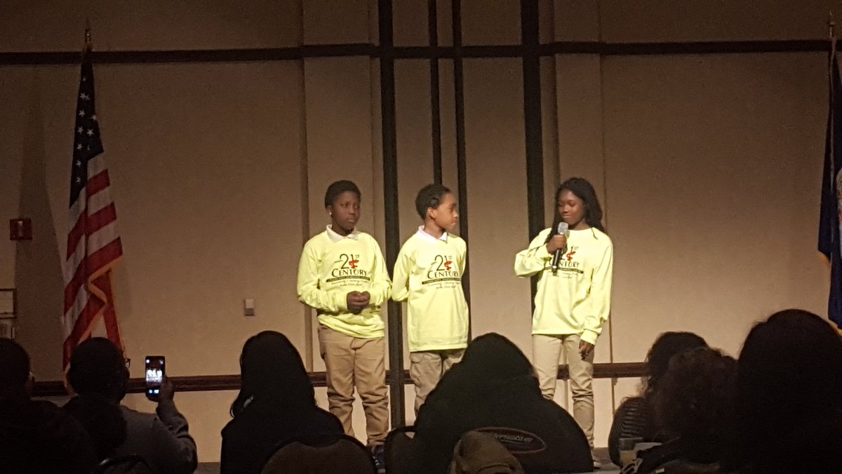 NNPSExtLearning's tweet photo. NNPS 21st Century students presenting @ 21st Century State Conference in Roanoke! #NNPS21STCCLC #SedgefieldElementary #NNPSPROUD #NASAGlobe https://t.co/L4PHSpkxyg