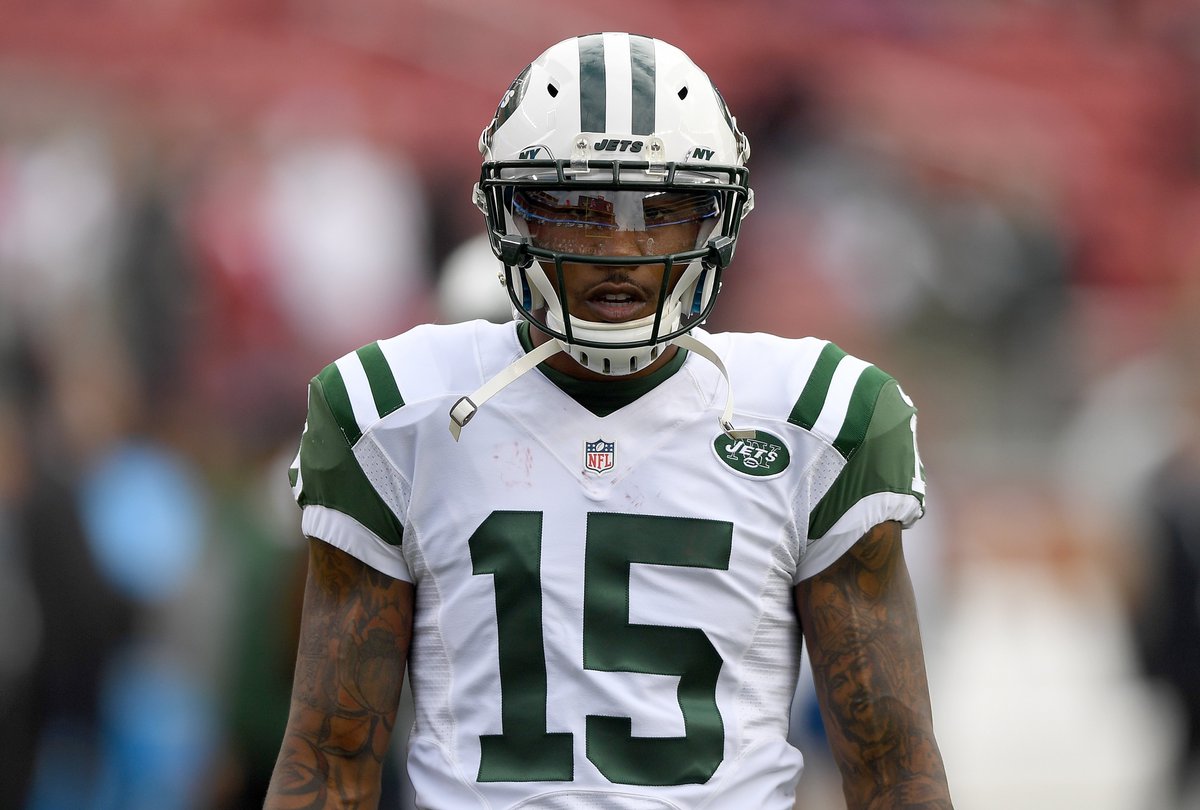 BleacherReport's tweet photo. BREAKING: Brandon Marshall signs two-year deal with Giants, per @AdamSchefter https://t.co/DfskX7EBrm