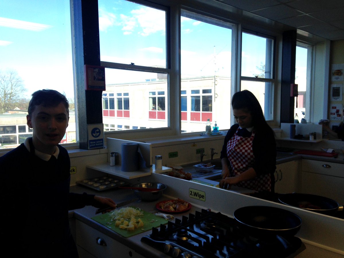 AHS_Year11's tweet photo. Year 10 cooking a pie in an hour! Ambitious! @AHSYork @AHSFood https://t.co/iKCsp4Ox4F