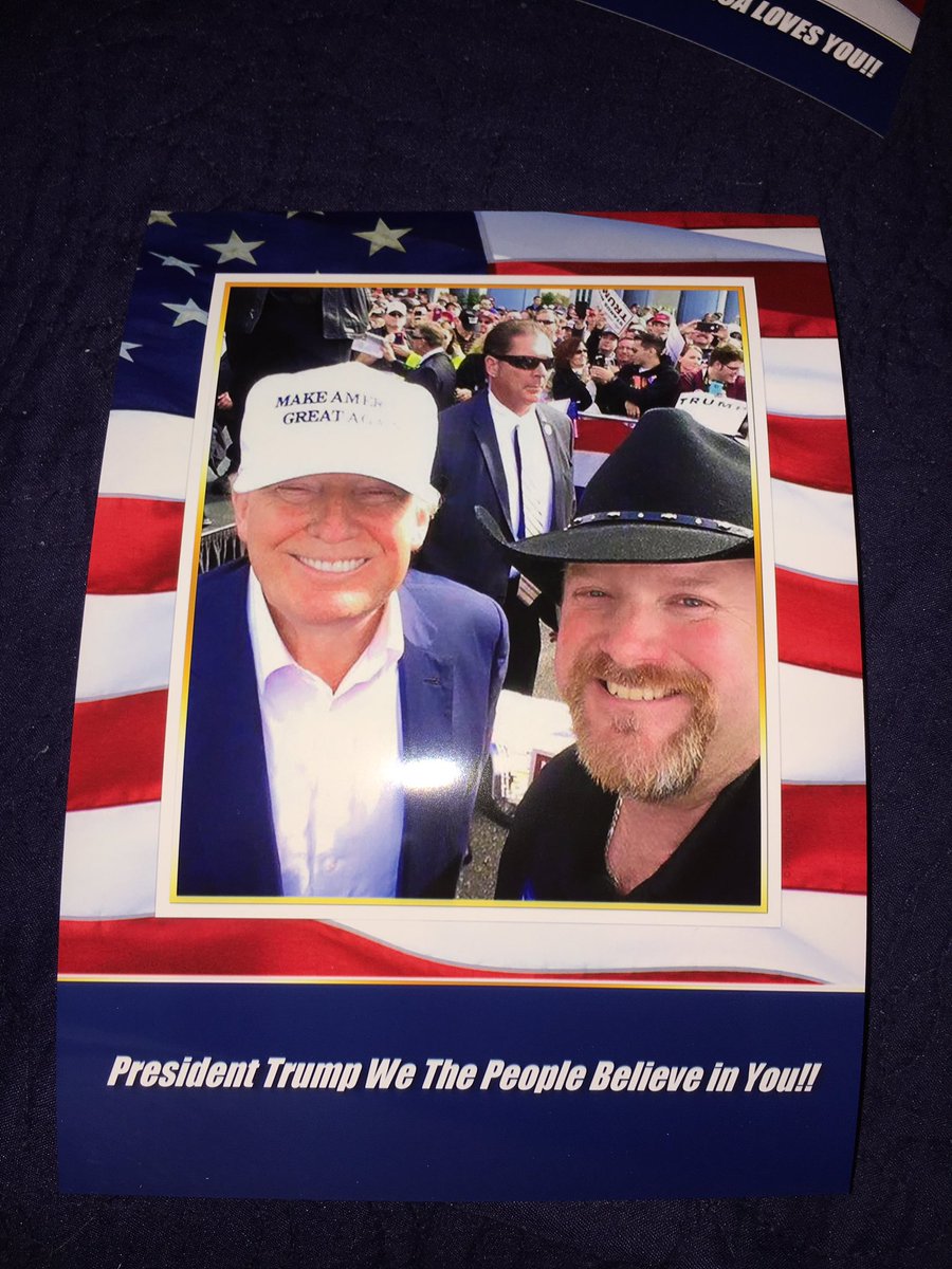ScottSaxman1's tweet photo. .These are my Post Cards I had made to send out to @POTUS Trump today for #operationtrumpcard πΊπΈπΊπΈTo show support for President Trump #MAGA https://t.co/0EPcWUYOzT