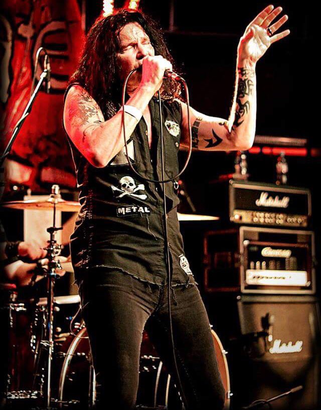 jizzypearl13's tweet photo. #JizzyPearl and #LoveHate at @the_liverooms Chester, Cheshire, UK 🇬🇧 March 9, 2017 #UKTour #25YearAnniversary #WastedInAmerica #2017Tour https://t.co/MXXNqqPyLx