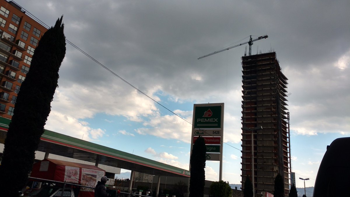 coylavoz's tweet photo. Sin agua los pedregales de #Coyoacán y las autoridades permitiendo más construcciones. De donde los van a surtir a los nuevos habitantes? https://t.co/1ZUAIbTmRf