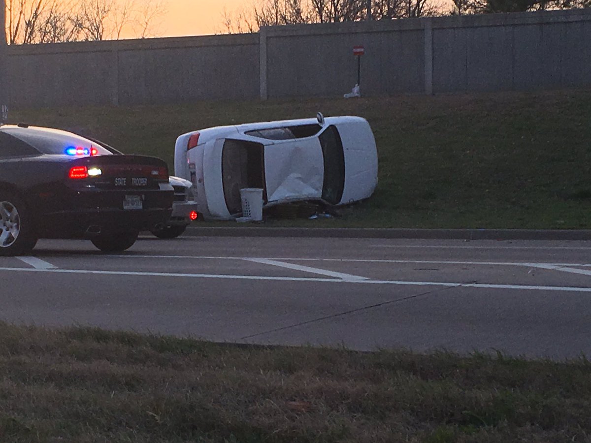Ashley_A_Holt's tweet photo. Troopers took things out of the car including a purse @KJRH2HD https://t.co/hwfo2dDZ8E