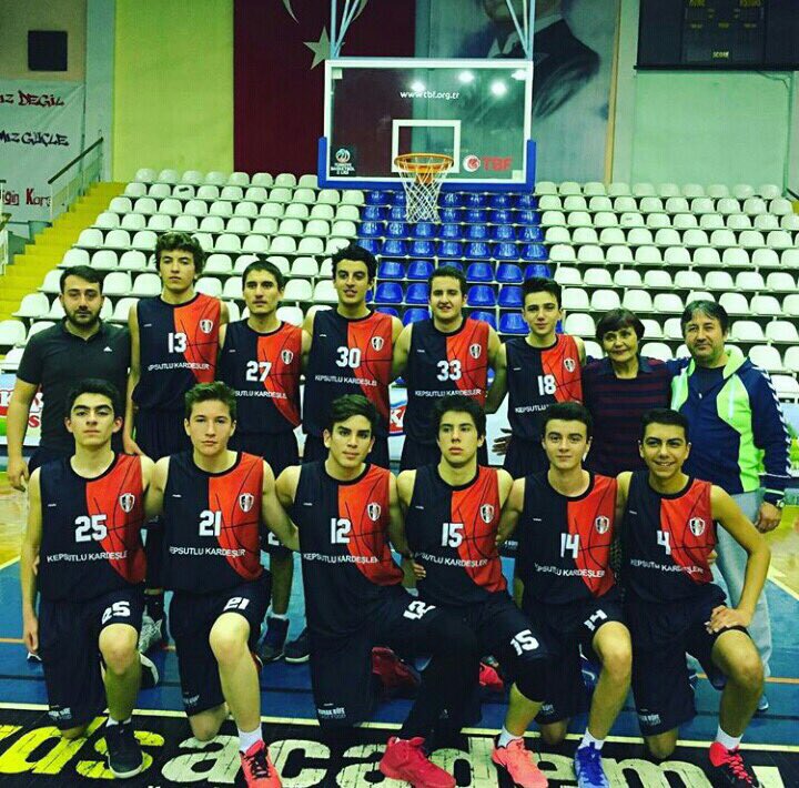 U16 takımımızın oynadığı maçlardan kareler;