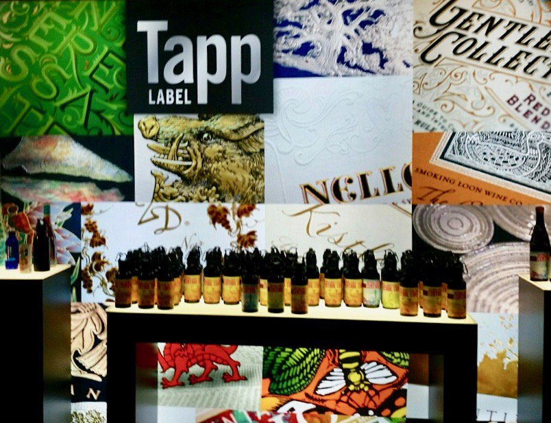 TappLabel's tweet image. #WiViCentralCoast2017 stop by booth 223 learn about @hpindigo Florescent Pink water bottles!