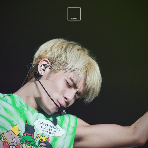 archivejonghyun's tweet photo. 140601 https://t.co/0B7W5Nvl2S