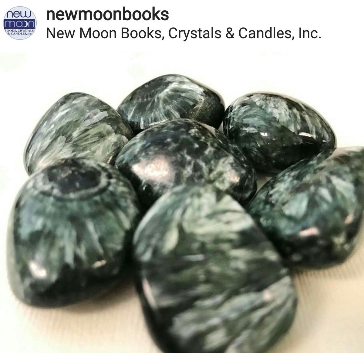 Lawren_Leo's tweet photo. Love this #gemstone! #LawrenLeo
Tumbled #seraphinite; used for #angeliccommunication and...https://t.co/65vMjO0pWk https://t.co/LbWGeVJ6B2