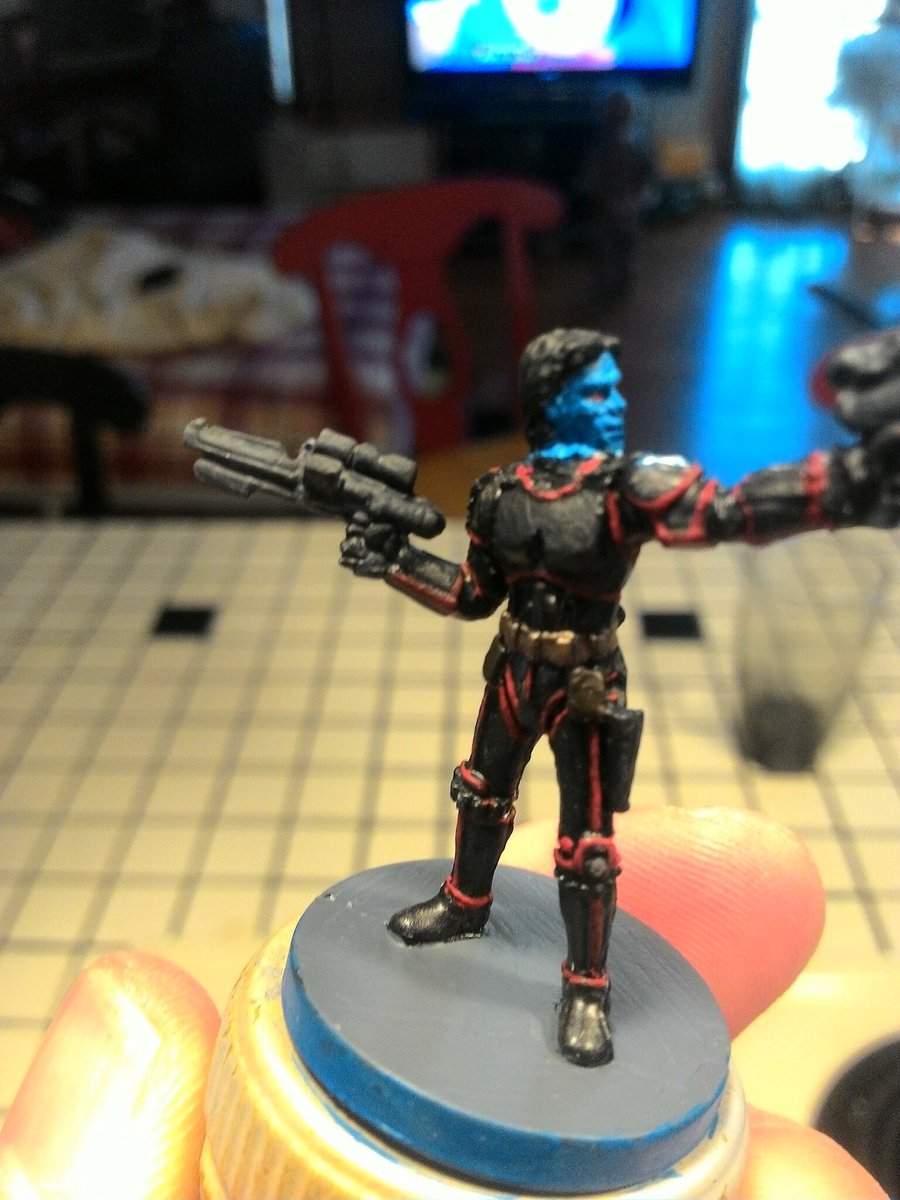 psnDemonDogma's tweet photo. A Chiss bounty hunter custom build and paint. https://t.co/G1HJKKRHDt