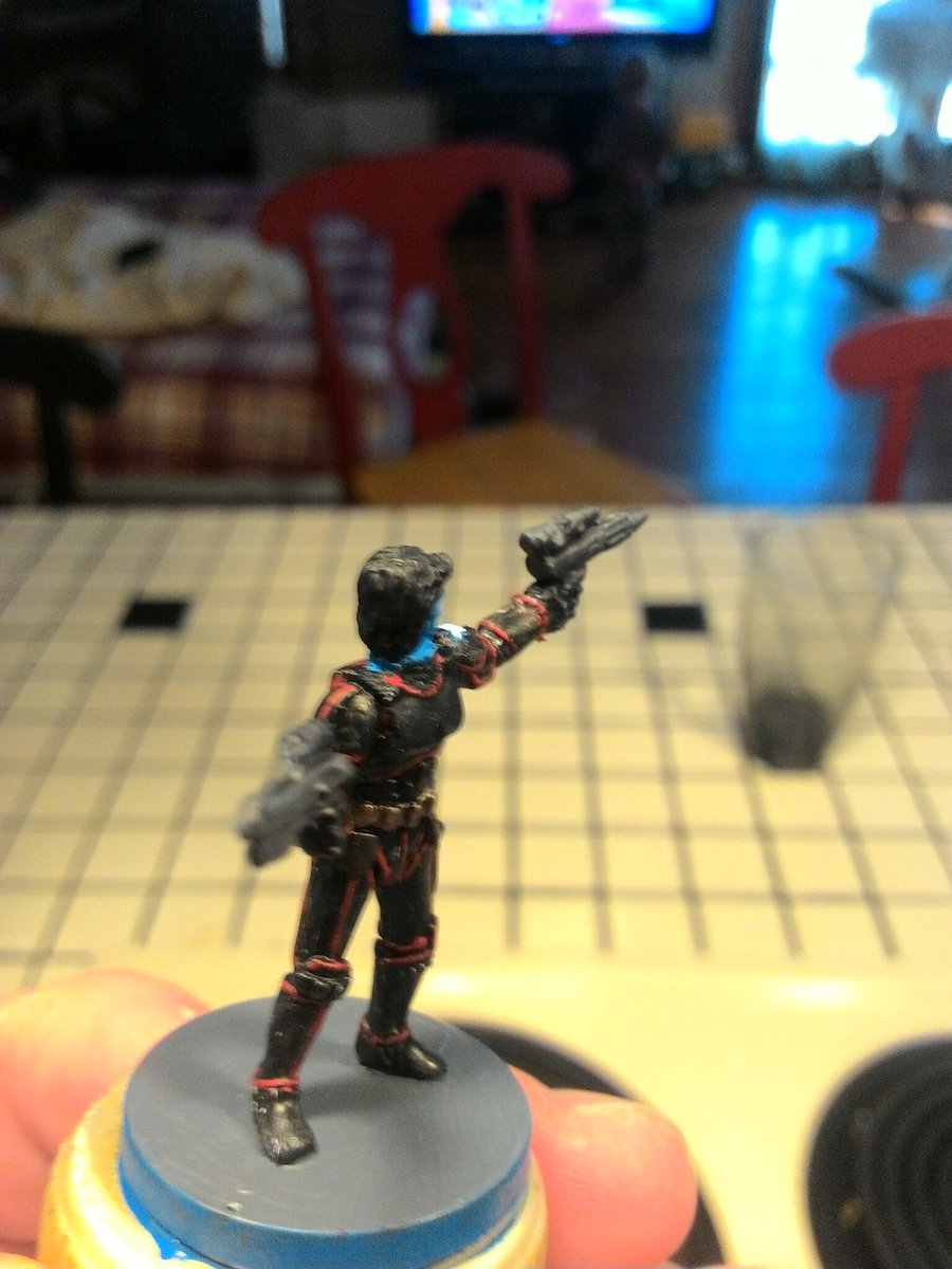psnDemonDogma's tweet photo. A Chiss bounty hunter custom build and paint. https://t.co/G1HJKKRHDt