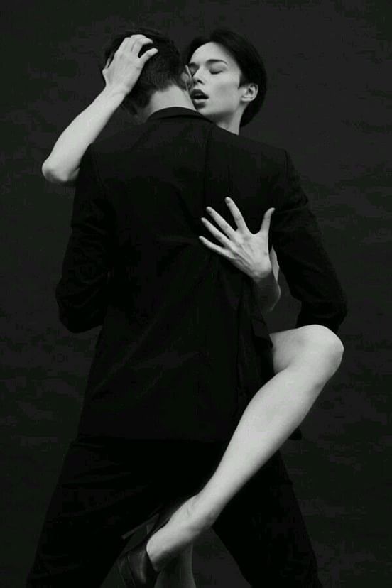 odilon66's tweet image. A Ta peau,le vertige,en indécents désirs,m'enchaîne et Tu es Ange roi de mes sens en ardence...
Mon Invisible