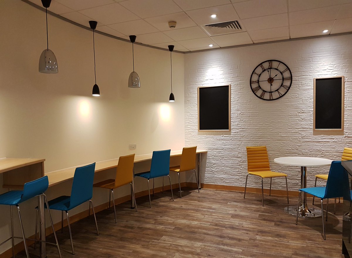 WarrensOffice's tweet photo. Images of a kitchen refurbishment &amp; brand new furniture - part of a project we have just completed #warrensoffice https://t.co/2llvs7N4ge
