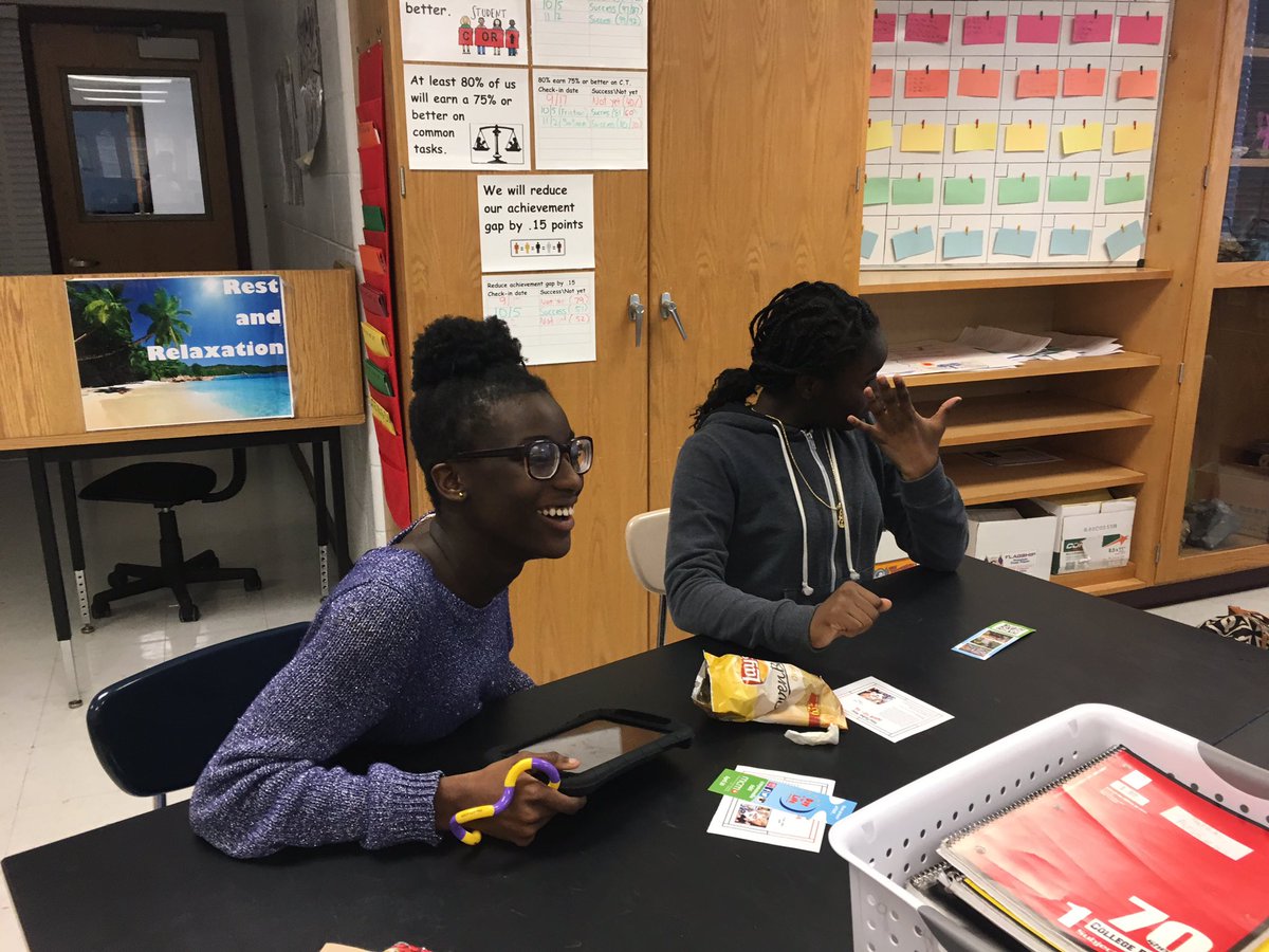 MandiWyndham's tweet photo. Let's edit @MVMS_MCPS with the #MVMSExplorers! @mymcmedia #youthmedia #healthychoices #mediaproject #editingwithapps https://t.co/gyAS9Ex1y9