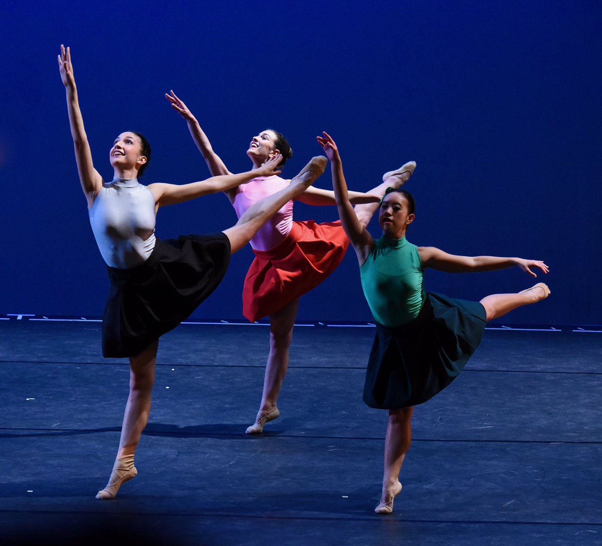 Gin Dance Co. tweet media