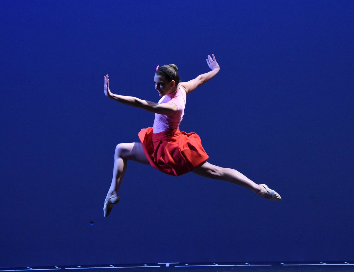 Gin Dance Co. tweet media