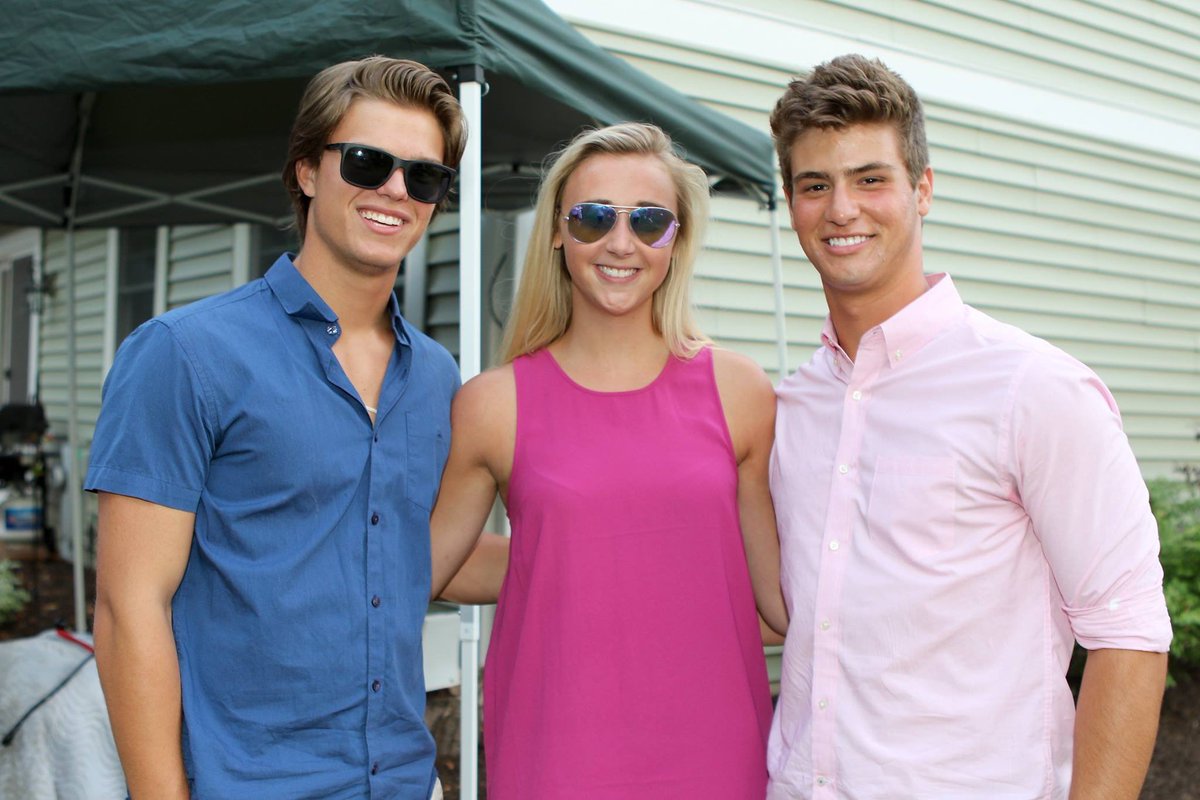 zac_bianucci15's tweet image. Happy birthday @amarmstrong5 much love my man hope to see you soon #mathwednesday #gogreen