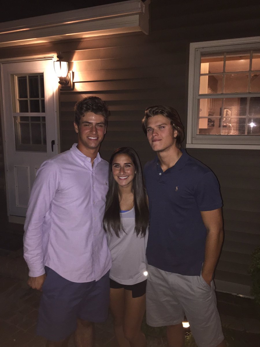 zac_bianucci15's tweet image. Happy birthday @amarmstrong5 much love my man hope to see you soon #mathwednesday #gogreen