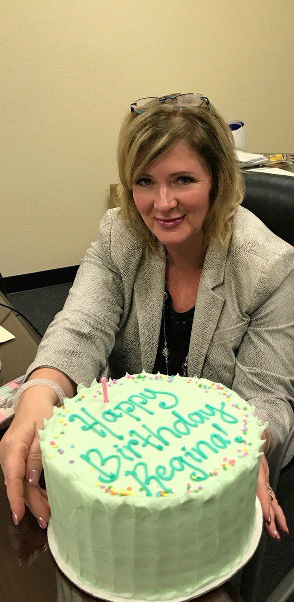ABG_LAXCares's tweet photo. Celebrating DM Regina's Birthday!!! We ❤️ you!!! @Jeaniezapp @Avis_LAX @GoAvisBudget @abgCare @ABG_FleetLA https://t.co/NzQbsmUuvC