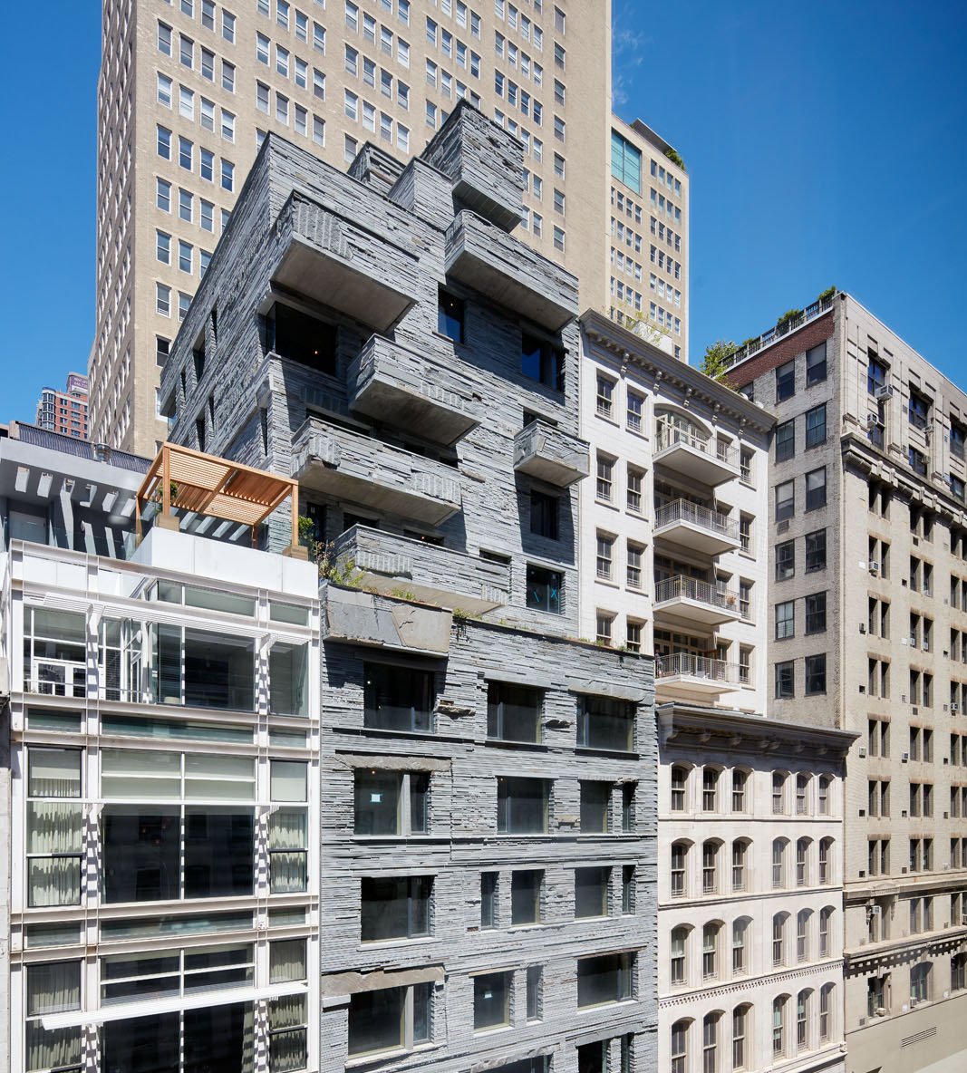 skyrisecities's tweet photo. #DDGPartners' 12 Warren features unique bluestone #design in #NewYork. https://t.co/BF648O0yti #NYC #Manhattan #RealEstate #Architecture https://t.co/SN7YcdUPyH
